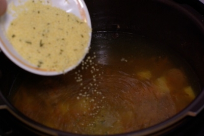 Суп с фрикадельками и кускусом в мультиварке