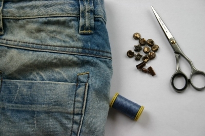 Как украсить джинсы? 5 вариантов украсить старые джинсы своими руками